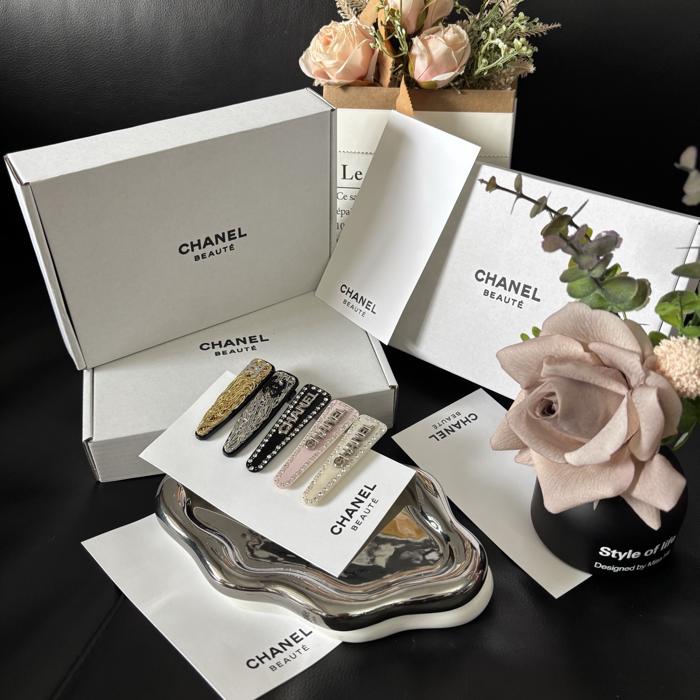  CHANEL 5-Piece Duckbill Clip Set