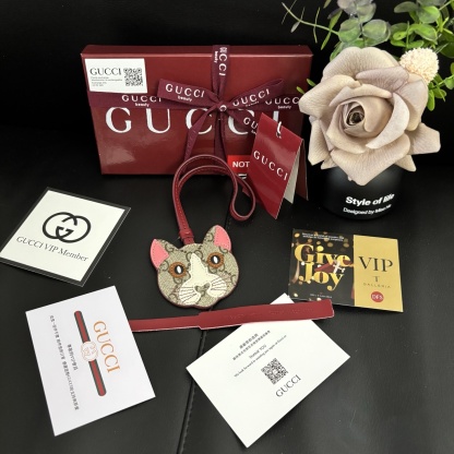  Gucci Charm, Zoo Collection Kitten Pendant
