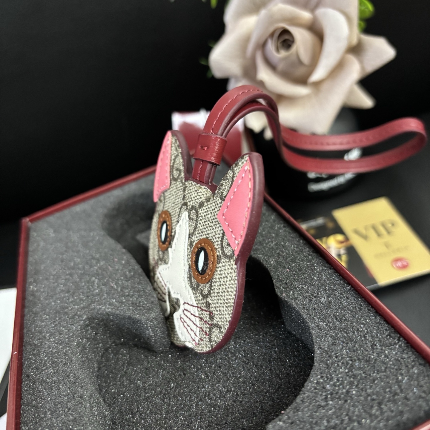  Gucci Charm, Zoo Collection Kitten Pendant