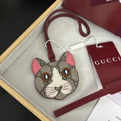  Gucci Charm, Zoo Collection Kitten Pendant