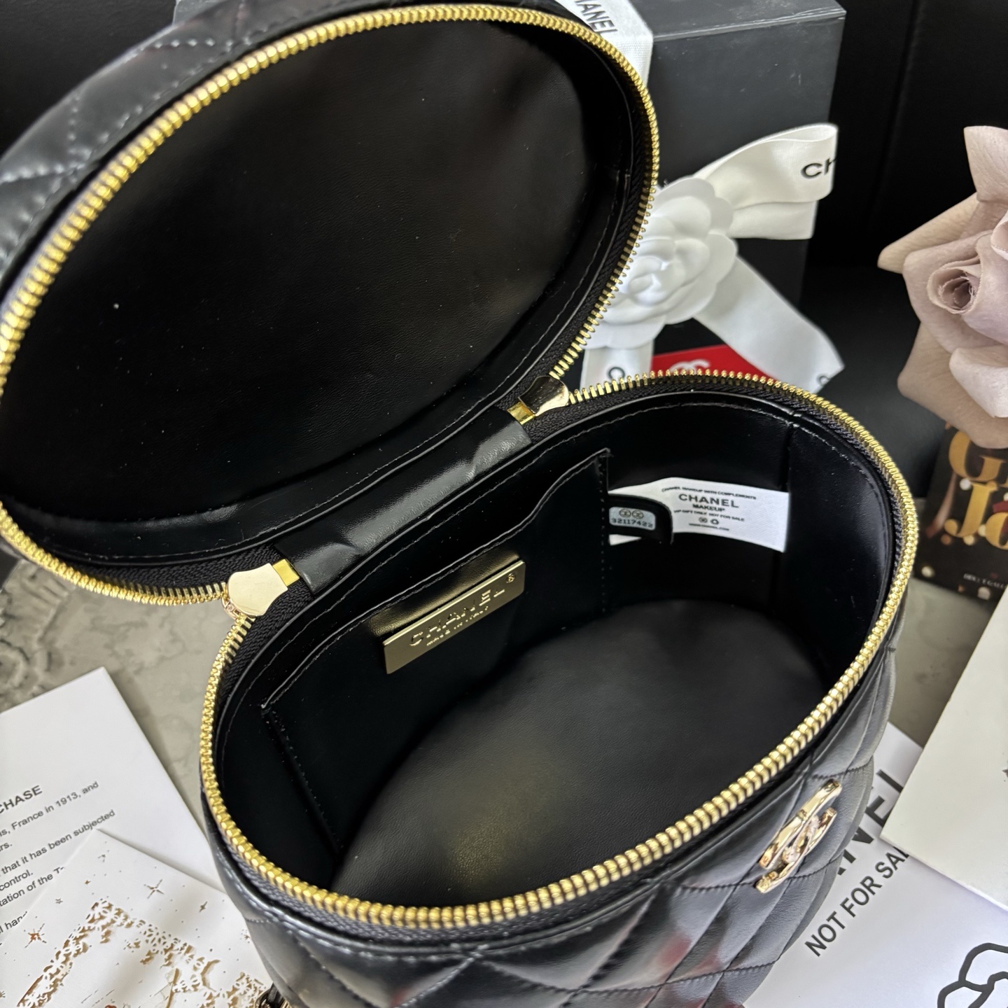 Chanel 25C Handle Oval Box Bag