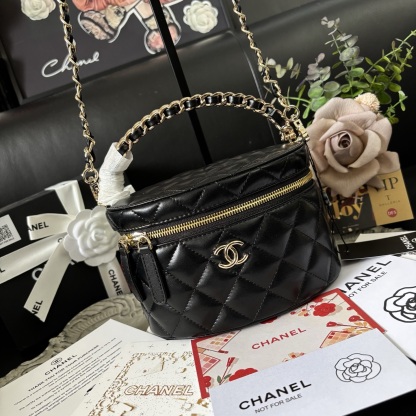 Chanel 25C Handle Oval Box Bag