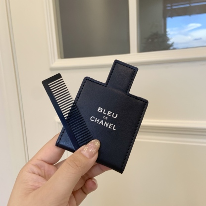CHANEL Perfume-Design Mirror & Comb Set | Portable Vanity Compact 11x7.5cm (Pink/Gold)