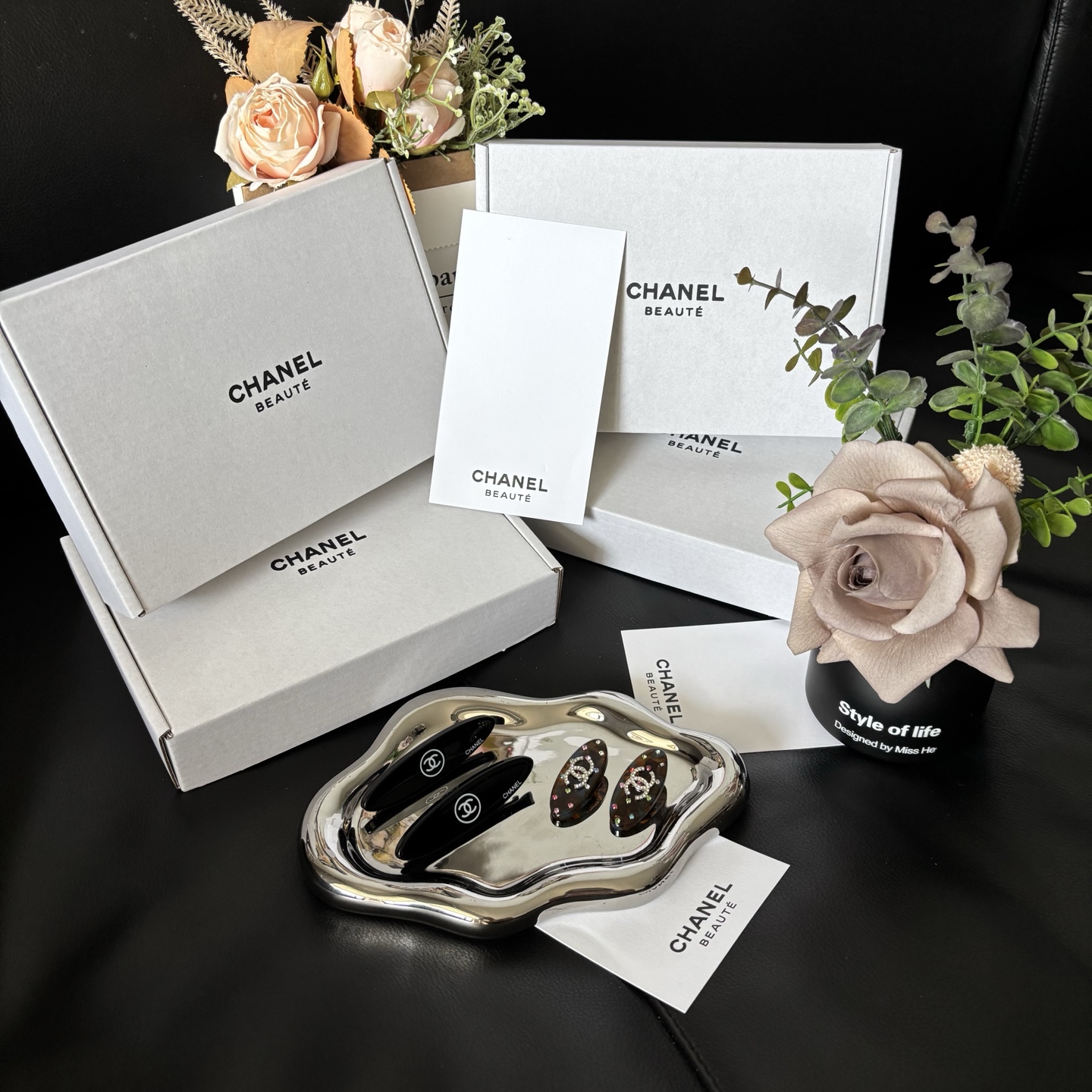 CHANEL Duckbill Clip 4-Piece Set | Slim French Hair Grips (Gold/Silver) Limited