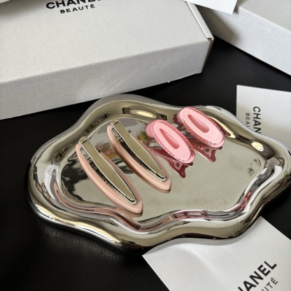 CHANEL Duckbill Clip 4-Piece Set | Slim French Hair Grips (Gold/Silver) Limited