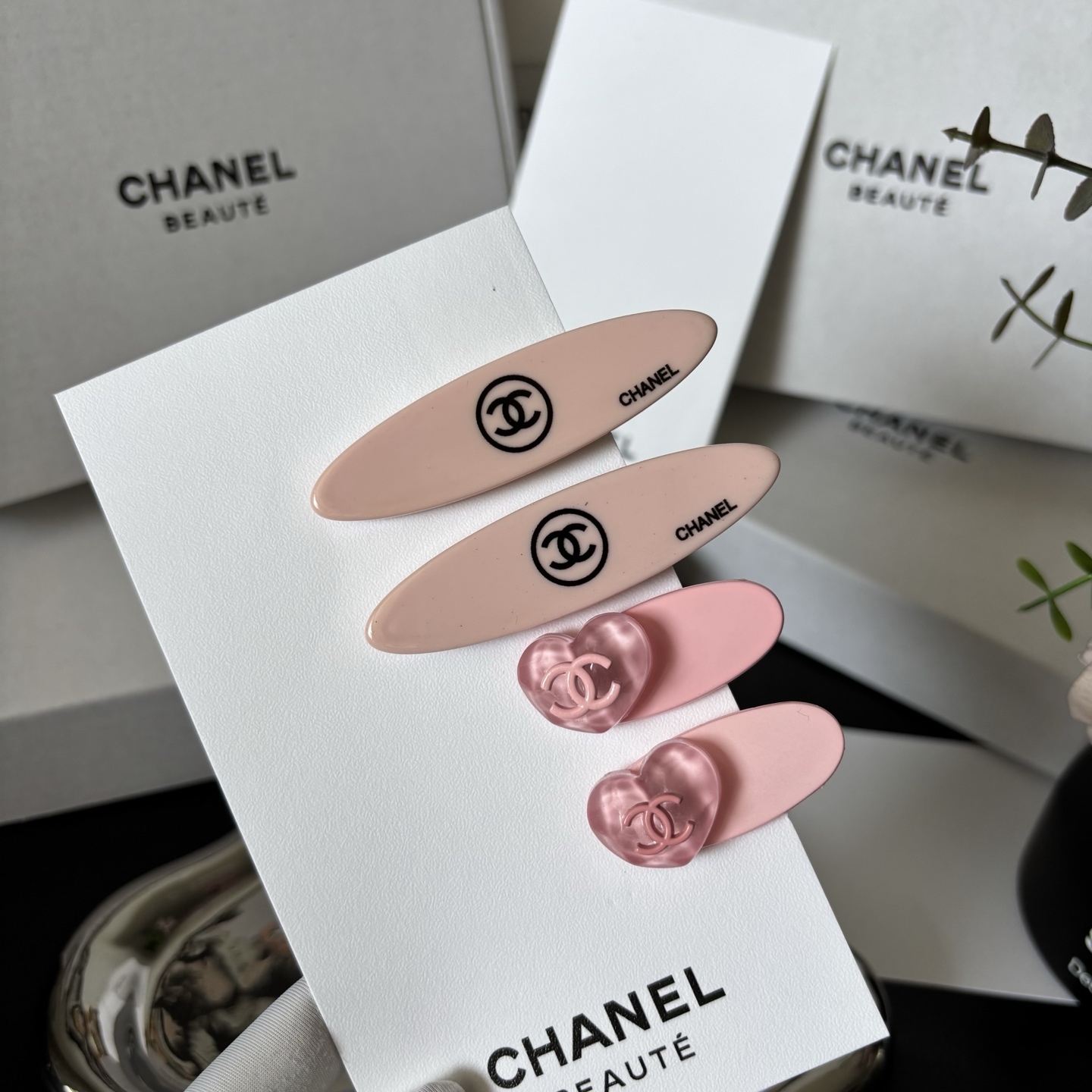 CHANEL Duckbill Clip 4-Piece Set | Slim French Hair Grips (Gold/Silver) Limited