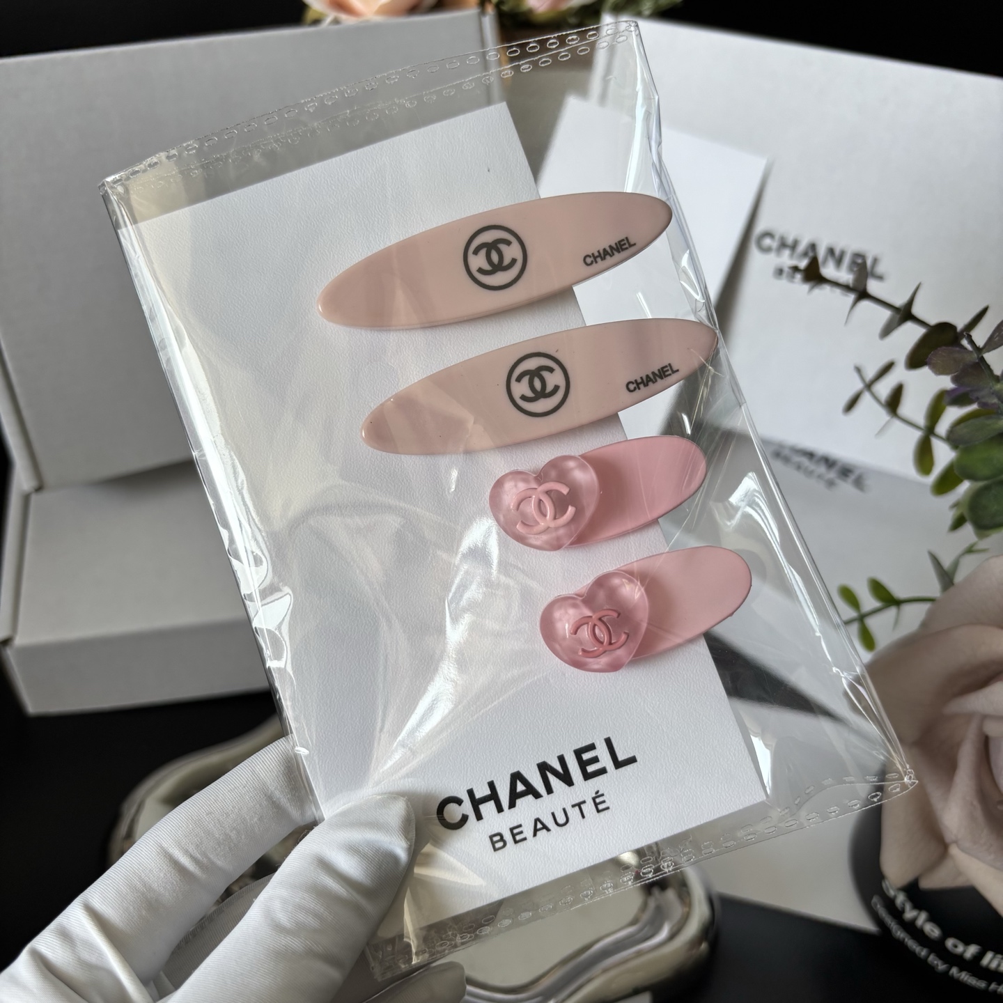 CHANEL Duckbill Clip 4-Piece Set | Slim French Hair Grips (Gold/Silver) Limited