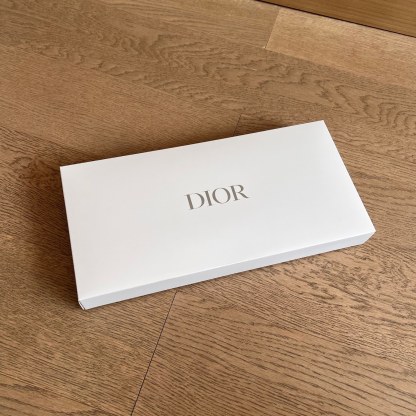 ① DIOR 4PC Brush Set + Case | $600 Value 25cm ② DIOR GWP Vanity Case Solo | TSA-Fit 25cm