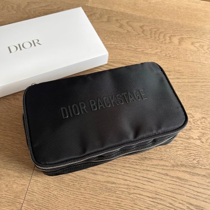 ① DIOR 4PC Brush Set + Case | $600 Value 25cm ② DIOR GWP Vanity Case Solo | TSA-Fit 25cm
