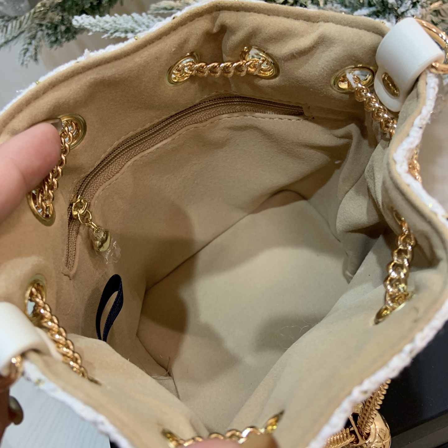 CHANEL-Inspired Tweed Bucket Bag | Adjustable Sphere Chain (White/Blue) 17cm + Snowflake Charm