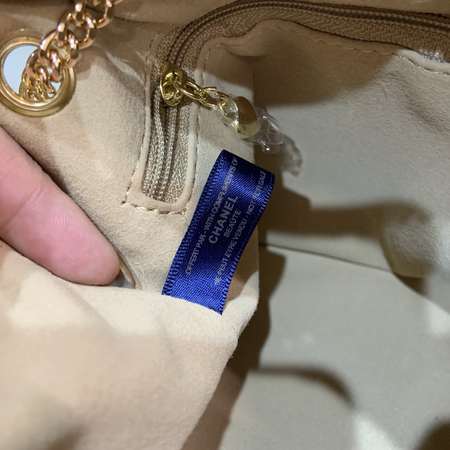 CHANEL-Inspired Tweed Bucket Bag | Adjustable Sphere Chain (White/Blue) 17cm + Snowflake Charm