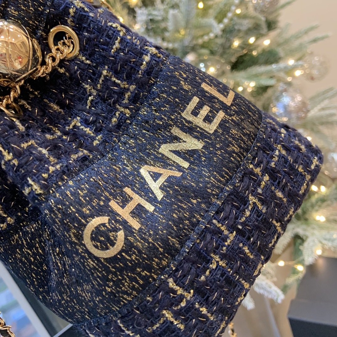 CHANEL-Inspired Tweed Bucket Bag | Adjustable Sphere Chain (White/Blue) 17cm + Snowflake Charm