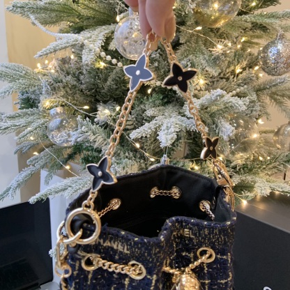 CHANEL-Inspired Tweed Bucket Bag | Adjustable Sphere Chain (White/Blue) 17cm + Snowflake Charm