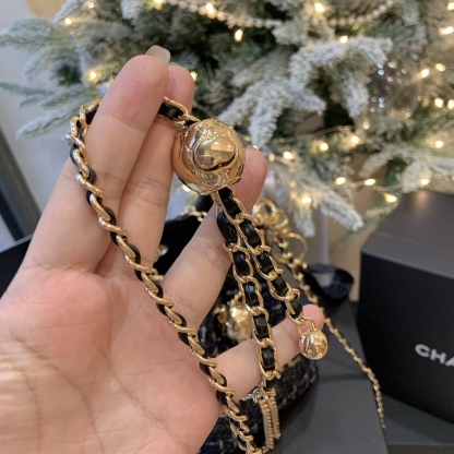 CHANEL-Inspired Tweed Bucket Bag | Adjustable Sphere Chain (White/Blue) 17cm + Snowflake Charm