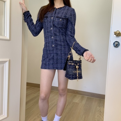 CHANEL-Inspired Tweed Bucket Bag | Adjustable Sphere Chain (White/Blue) 17cm + Snowflake Charm