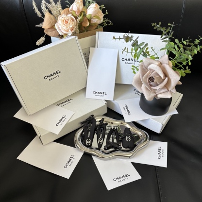 CHANEL Le Papillon Clip Set | 4PC Butterfly Hairpins Limited Birthday Gift