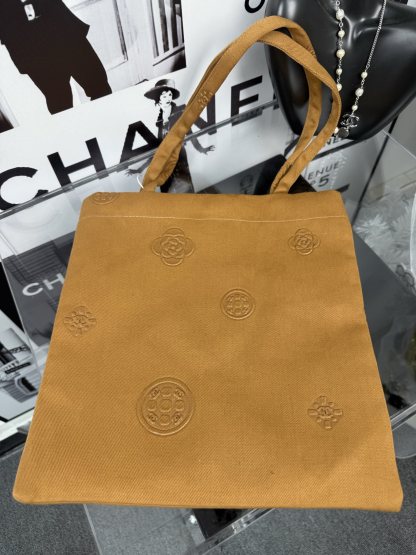 Chanel Beauty Pumpkin Tote | 3D-Embossed Logo Tote 29x30cm + Magnetic Closure