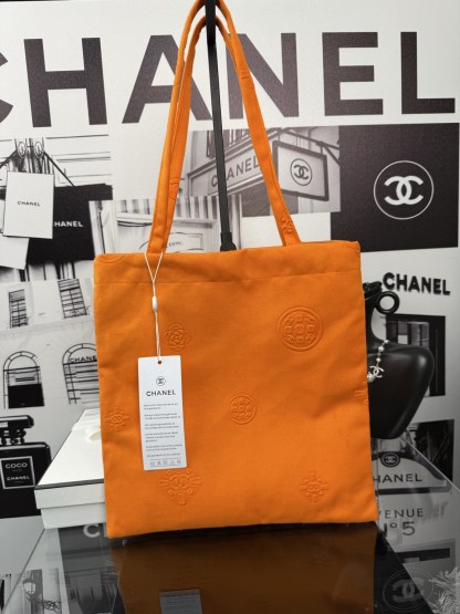 Chanel Beauty Pumpkin Tote | 3D-Embossed Logo Tote 29x30cm + Magnetic Closure