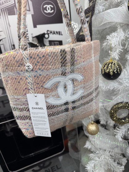 Chanel Metallic Tweed Minaudière | 32cm Glitter CC Clutch w/ 50cm Chain (Makeup Gift Exclusive)