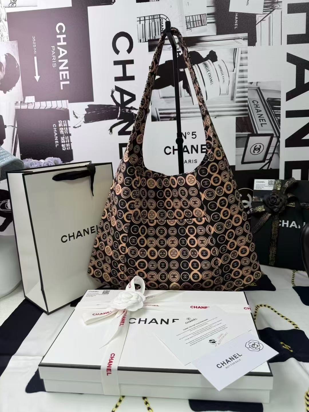 CHANEL Coin Fortune Tote/ Ombre CC Tote | Denim Jacquard 45cm Lucky Charm Bag w/ 56cm Strap ② 