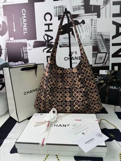 CHANEL Coin Fortune Tote/ Ombre CC Tote | Denim Jacquard 45cm Lucky Charm Bag w/ 56cm Strap ② 