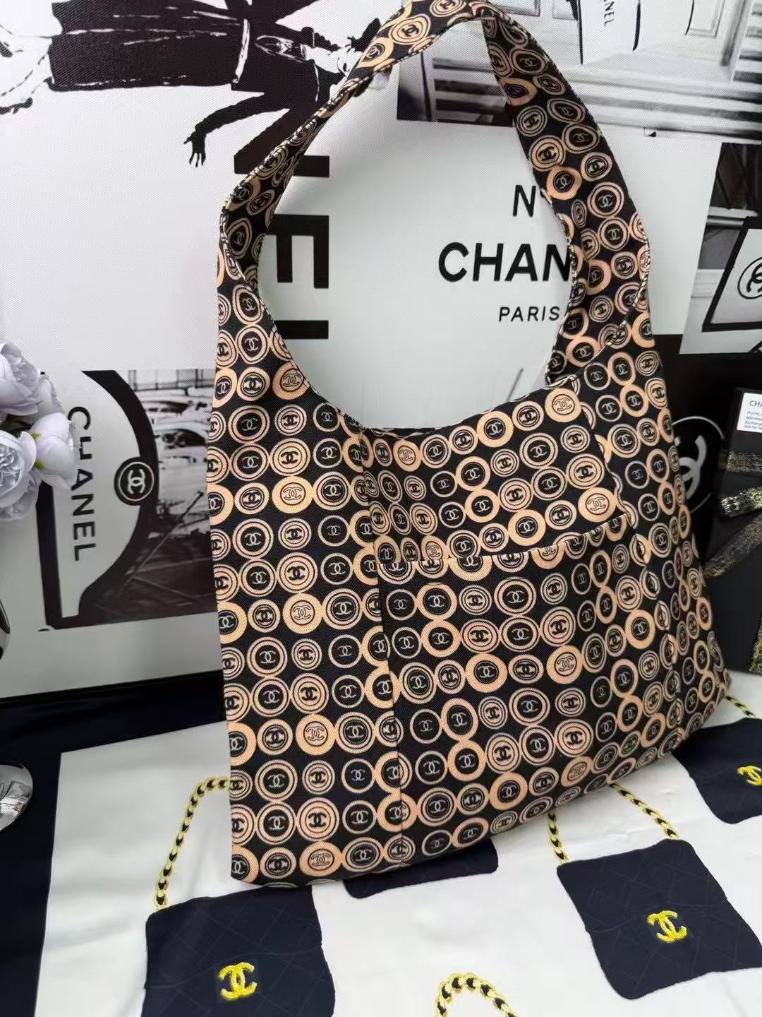 CHANEL Coin Fortune Tote/ Ombre CC Tote | Denim Jacquard 45cm Lucky Charm Bag w/ 56cm Strap ② 
