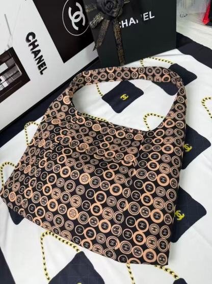 CHANEL Coin Fortune Tote/ Ombre CC Tote | Denim Jacquard 45cm Lucky Charm Bag w/ 56cm Strap ② 