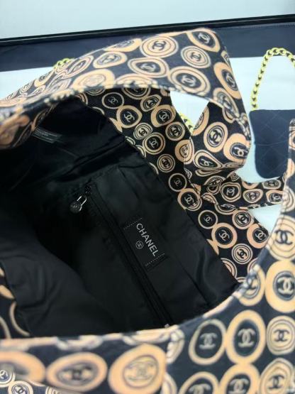 CHANEL Coin Fortune Tote/ Ombre CC Tote | Denim Jacquard 45cm Lucky Charm Bag w/ 56cm Strap ② 