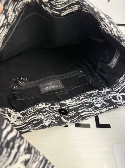 CHANEL Coin Fortune Tote/ Ombre CC Tote | Denim Jacquard 45cm Lucky Charm Bag w/ 56cm Strap ② 