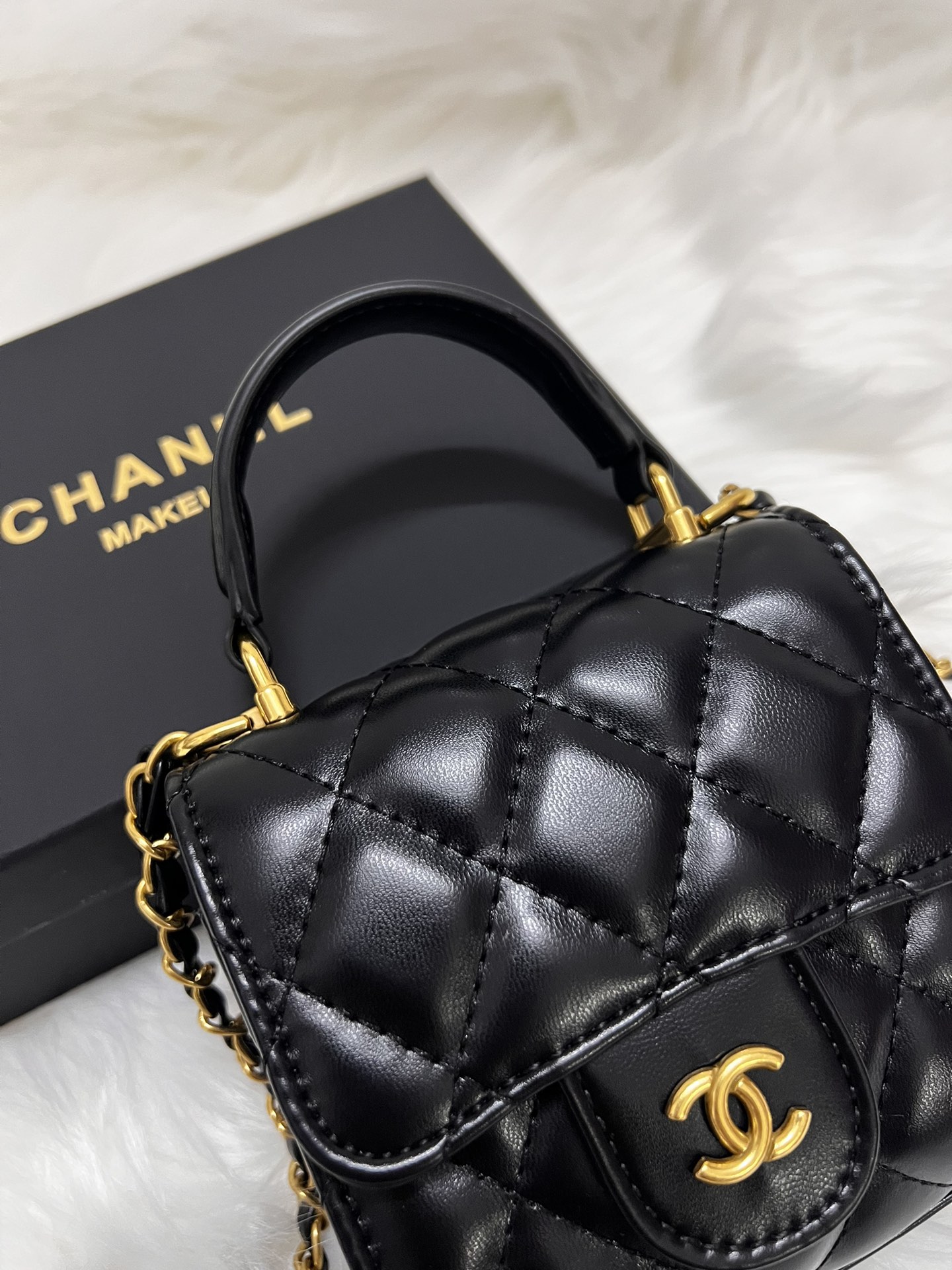 CHANEL 22P Vanity Case | 11cm Micro Box Bag w/ Mirror (GWP Collector's Item)