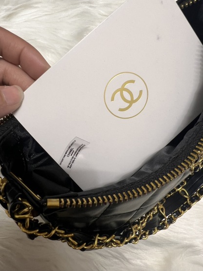 CHANEL 23K Quilted Chain Hobo | 24cm Noir Shoulder Bag (GWP Exclusive Revival)