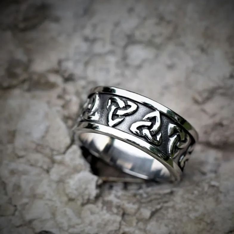 Trinity Knot Nordic Ring