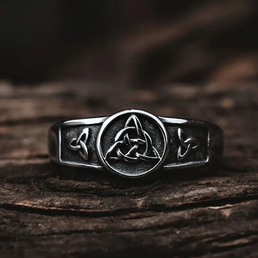 The Celtic Trinity Knot Ring