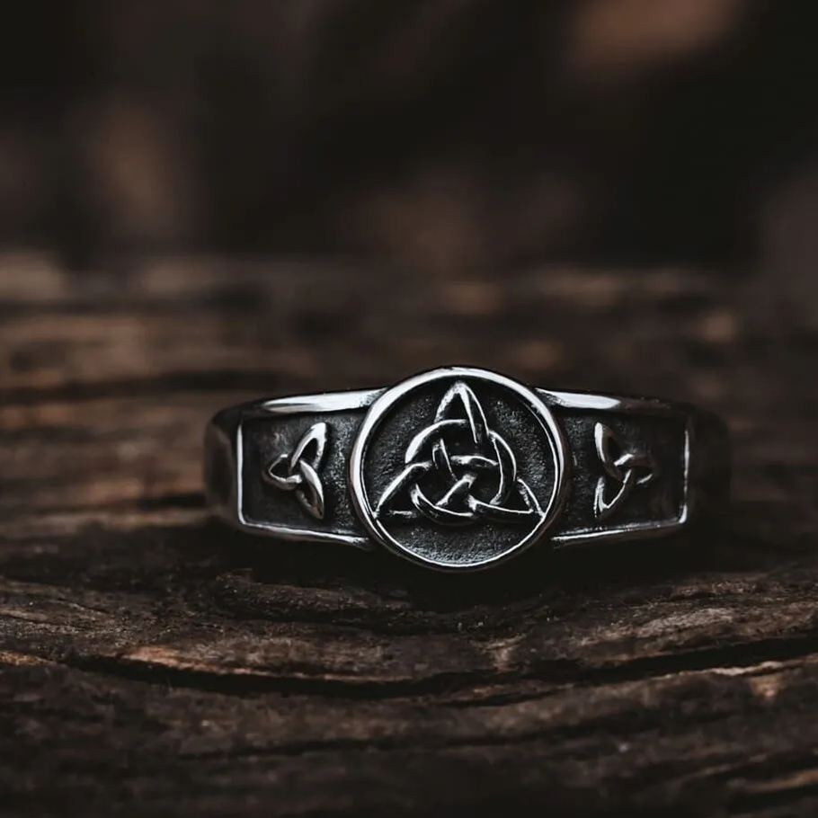 The Celtic Trinity Knot Ring