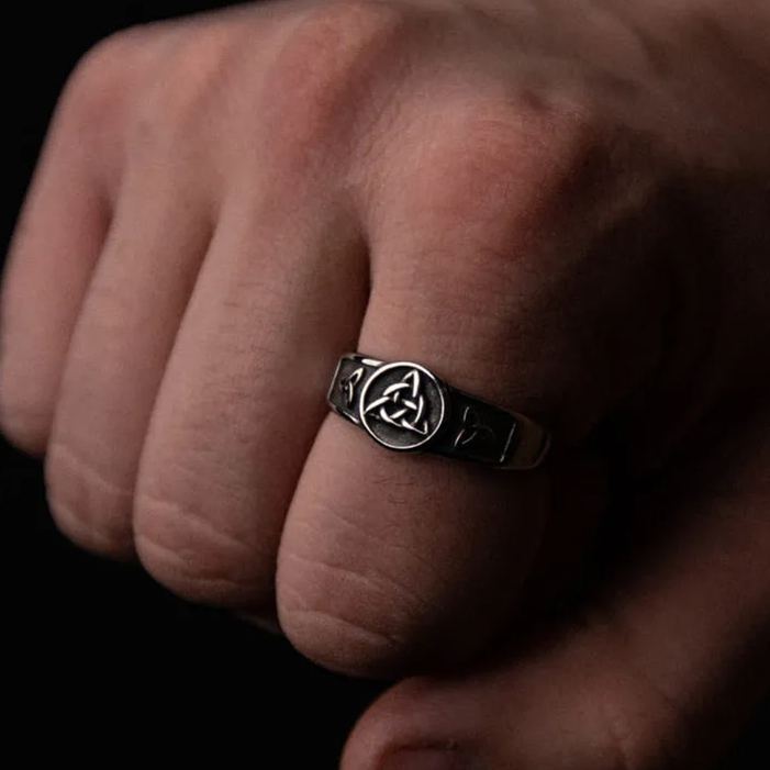 The Celtic Trinity Knot Ring