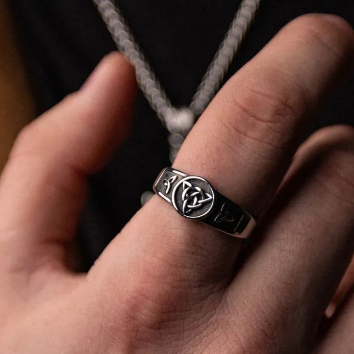 The Celtic Trinity Knot Ring