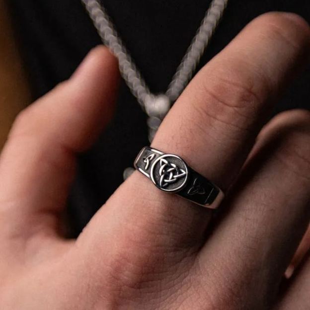 The Celtic Trinity Knot Ring