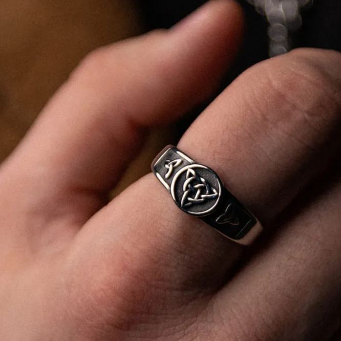 The Celtic Trinity Knot Ring