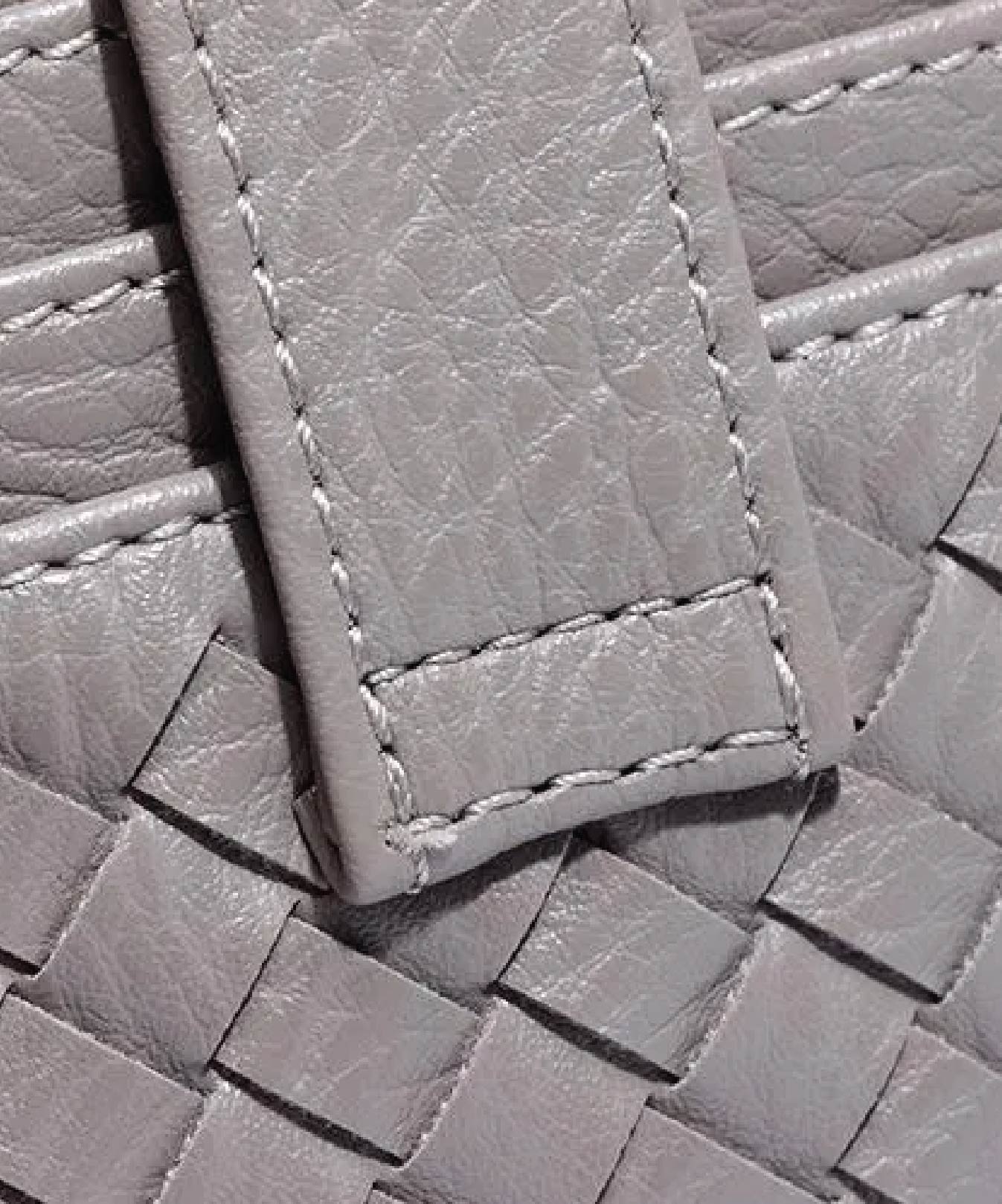 Simple Woven Ladies Coin Purse