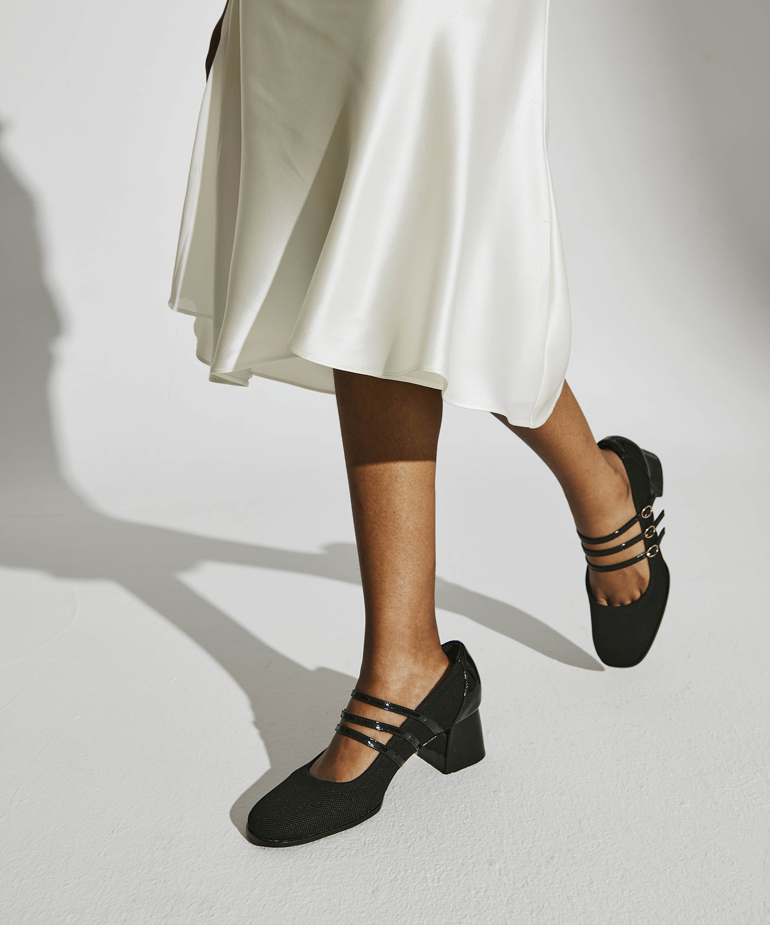 MOUSSE FIT Commute Square Toe Heeled Mary Janes