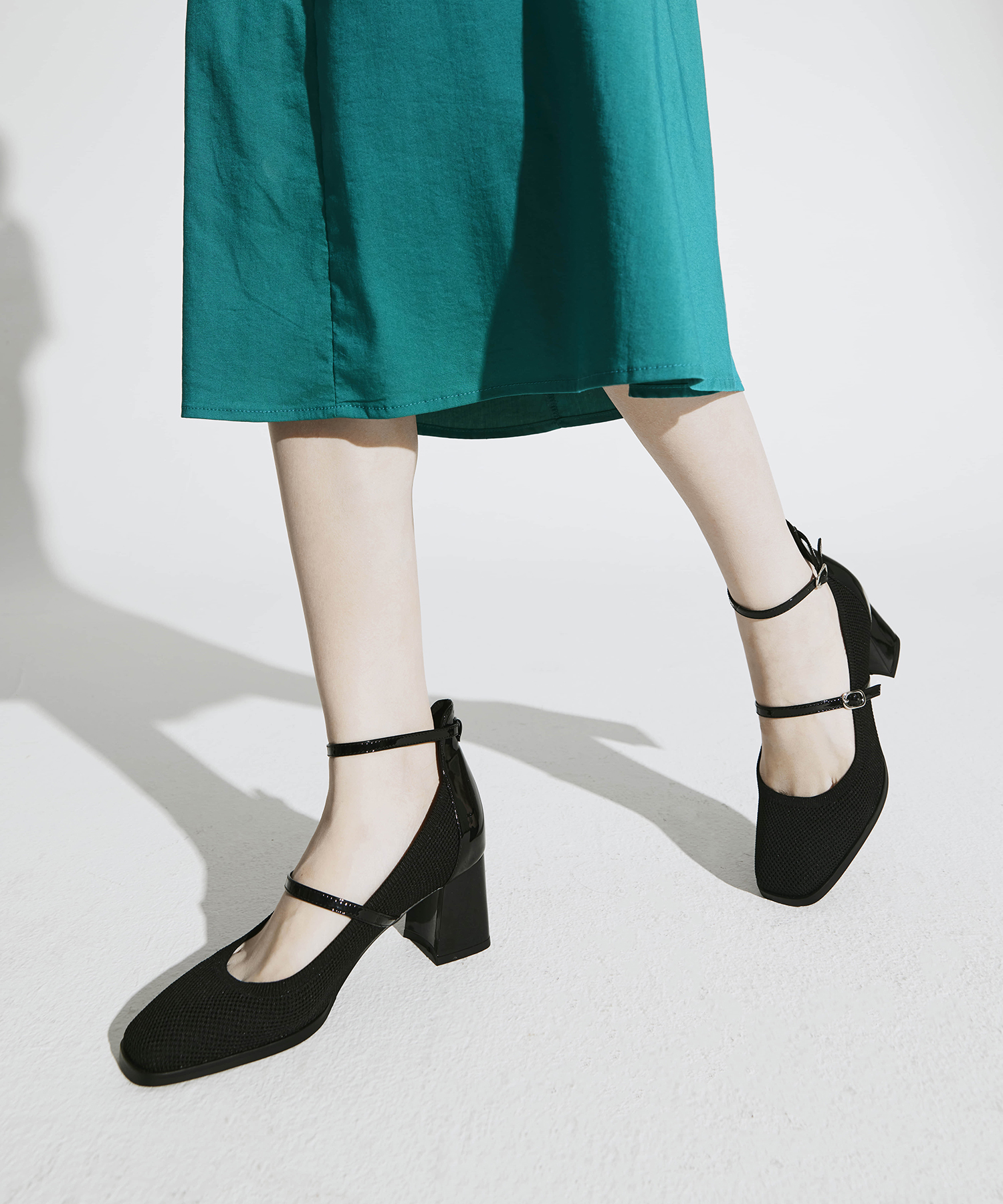 MOUSSE FIT Ankle Strap Square Toe Mary Jane
