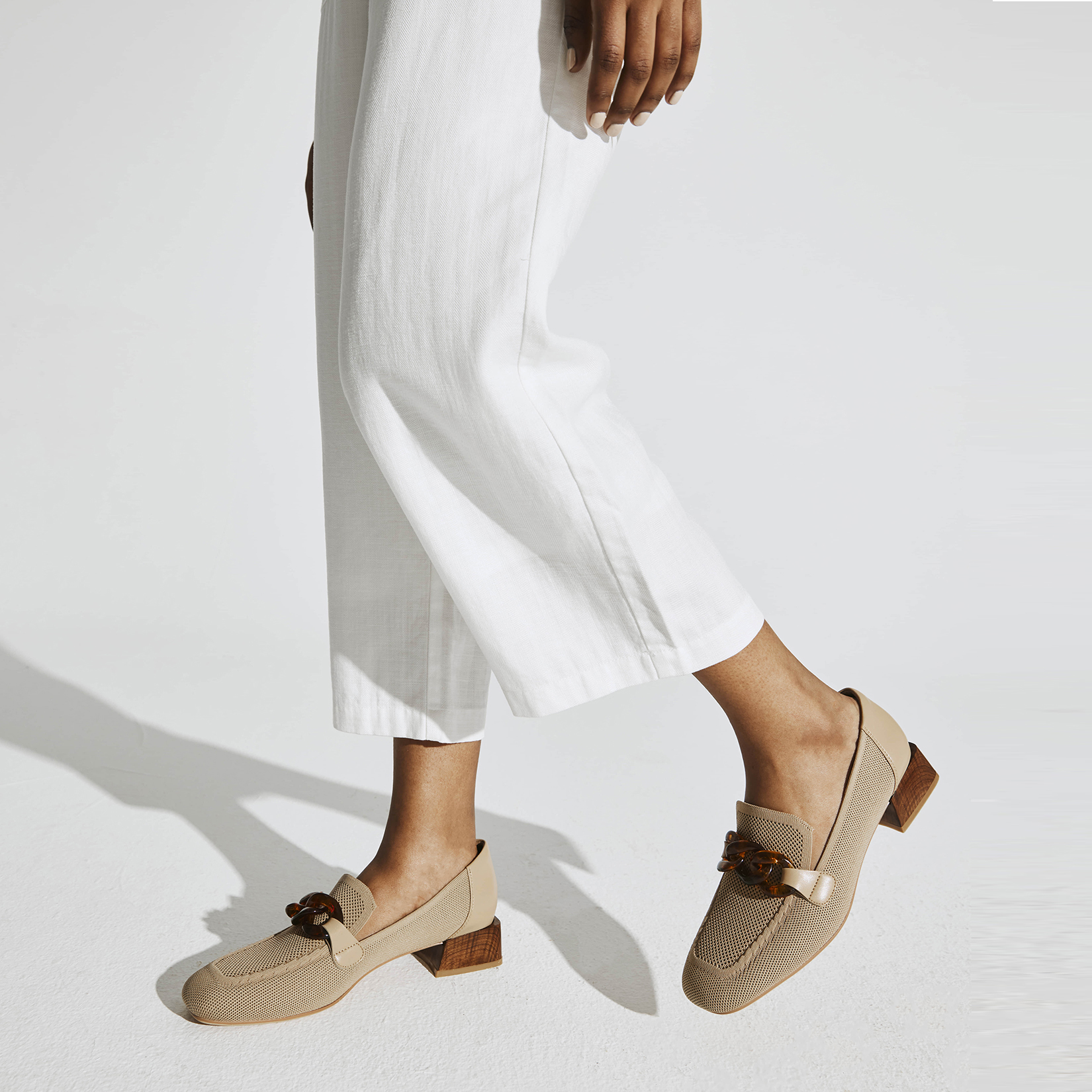 MOUSSE FIT Commute Amber Chain Flat Loafers