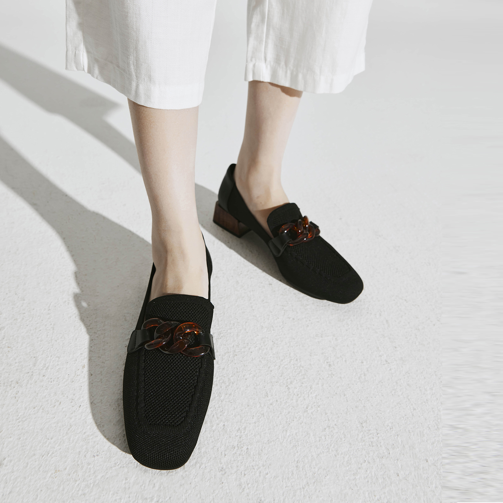 MOUSSE FIT Commute Amber Chain Flat Loafers
