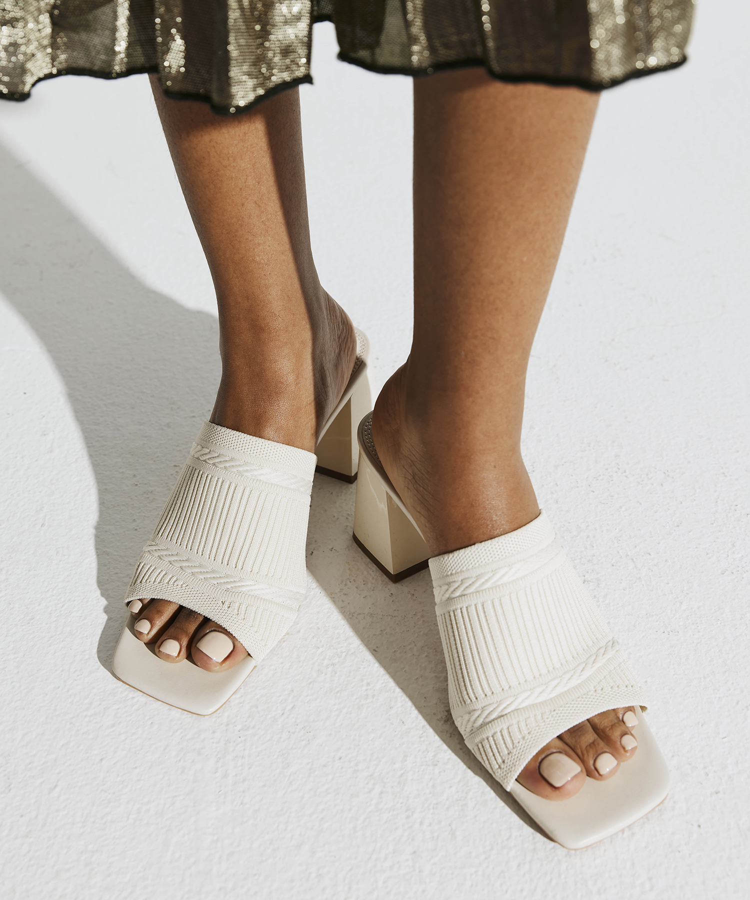 MOUSSE FIT Casual Textured Square Toe Heeled Sandals