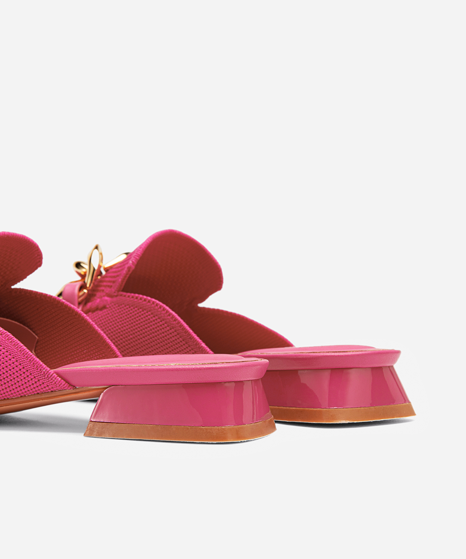 Mousse Fit Women Commute Pointed Toe Flat  Mules