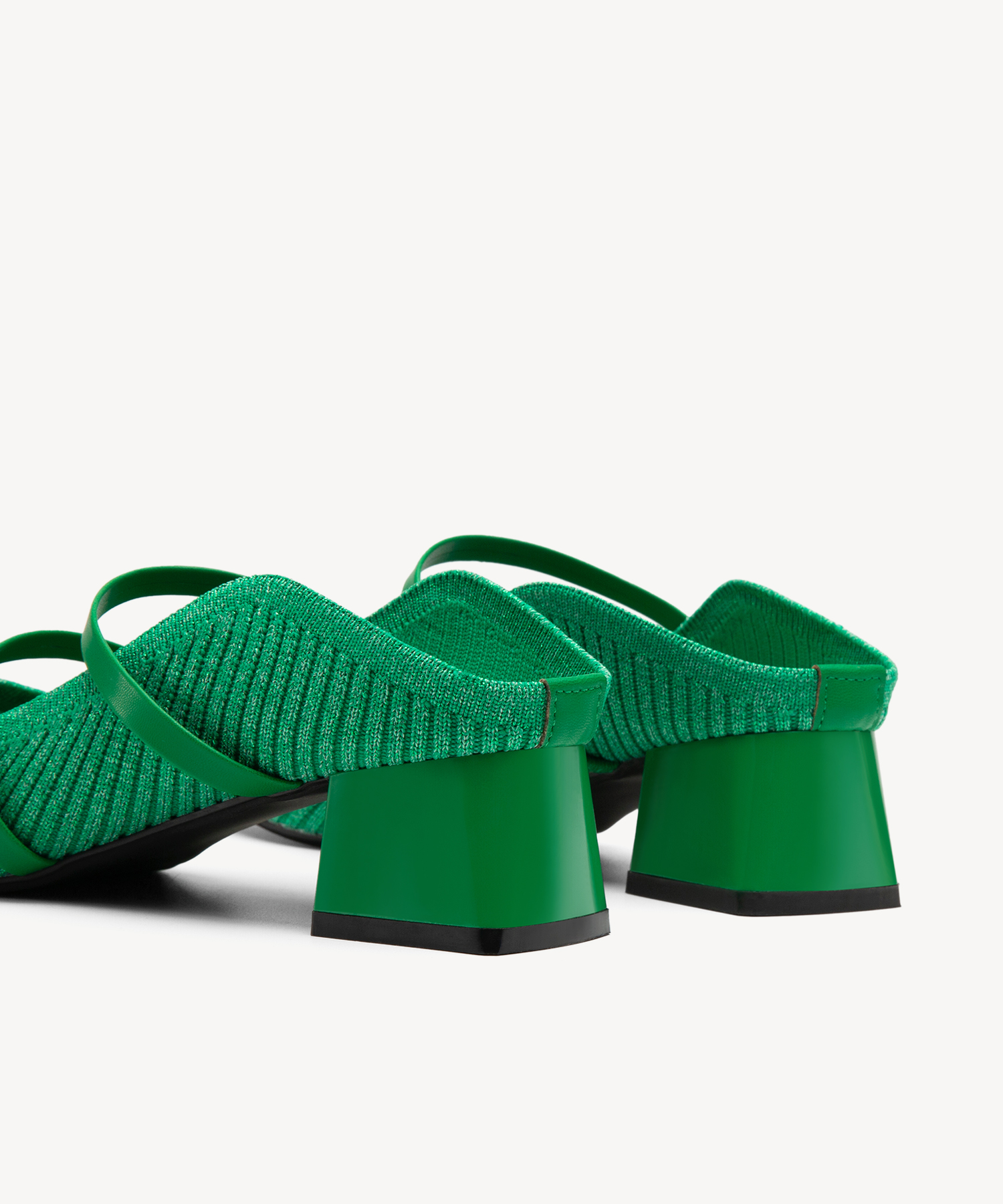 MOUSSE FIT Commute Pointed Toe Solid Color Heeled Mules