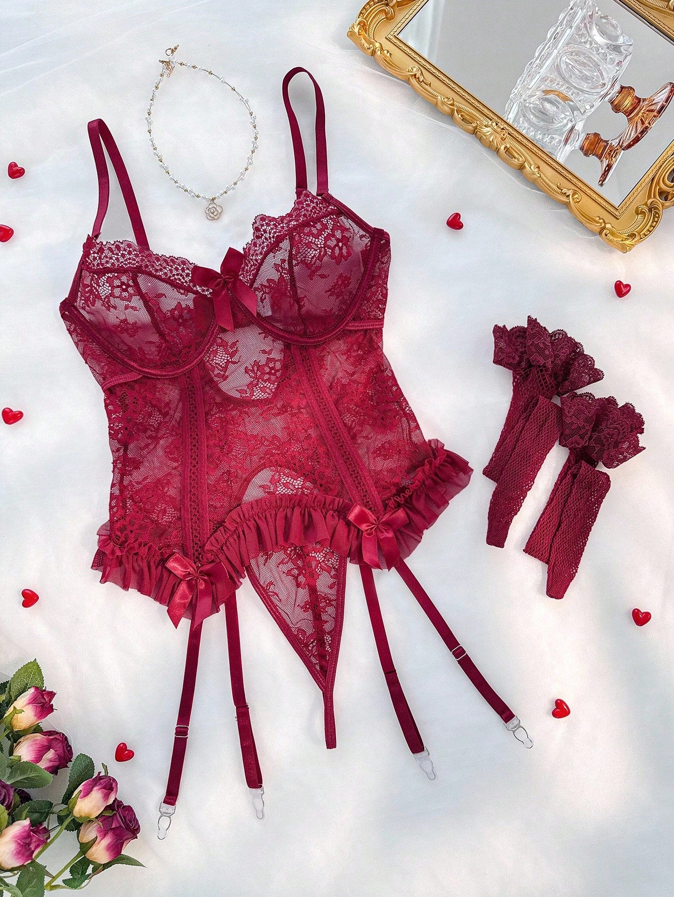 Women's Corset Sexy Lingerie Set With Underwire Bra, Thong, 2 Pairs Of Fishnet Stockings (4pcs)