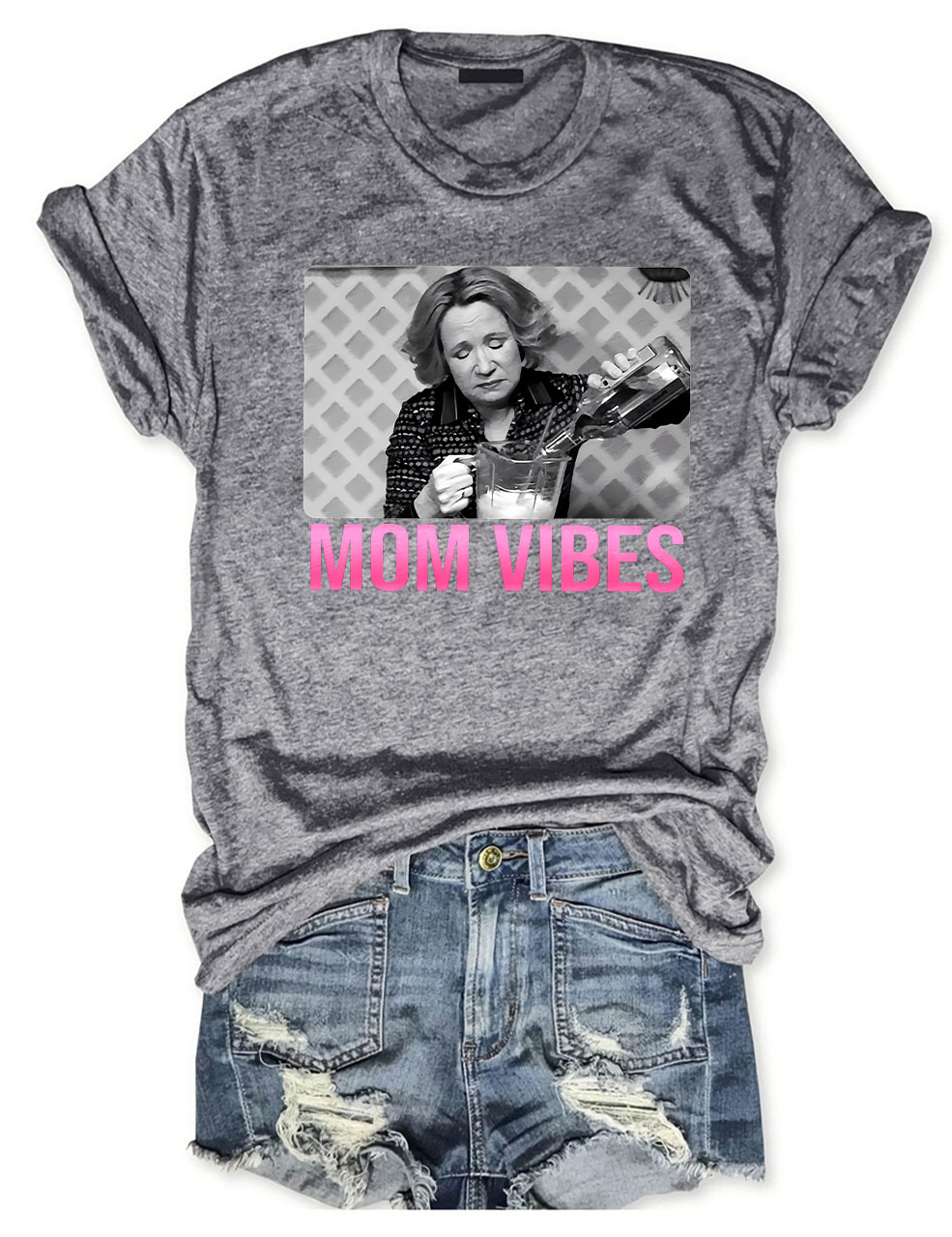 Retro Mom Vibes T-shirt