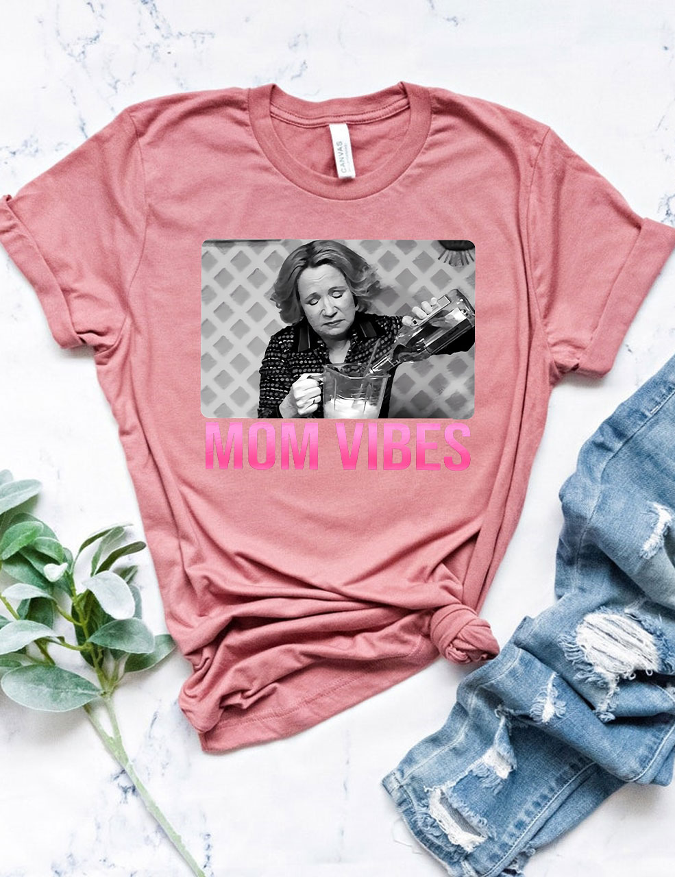 Retro Mom Vibes T-shirt