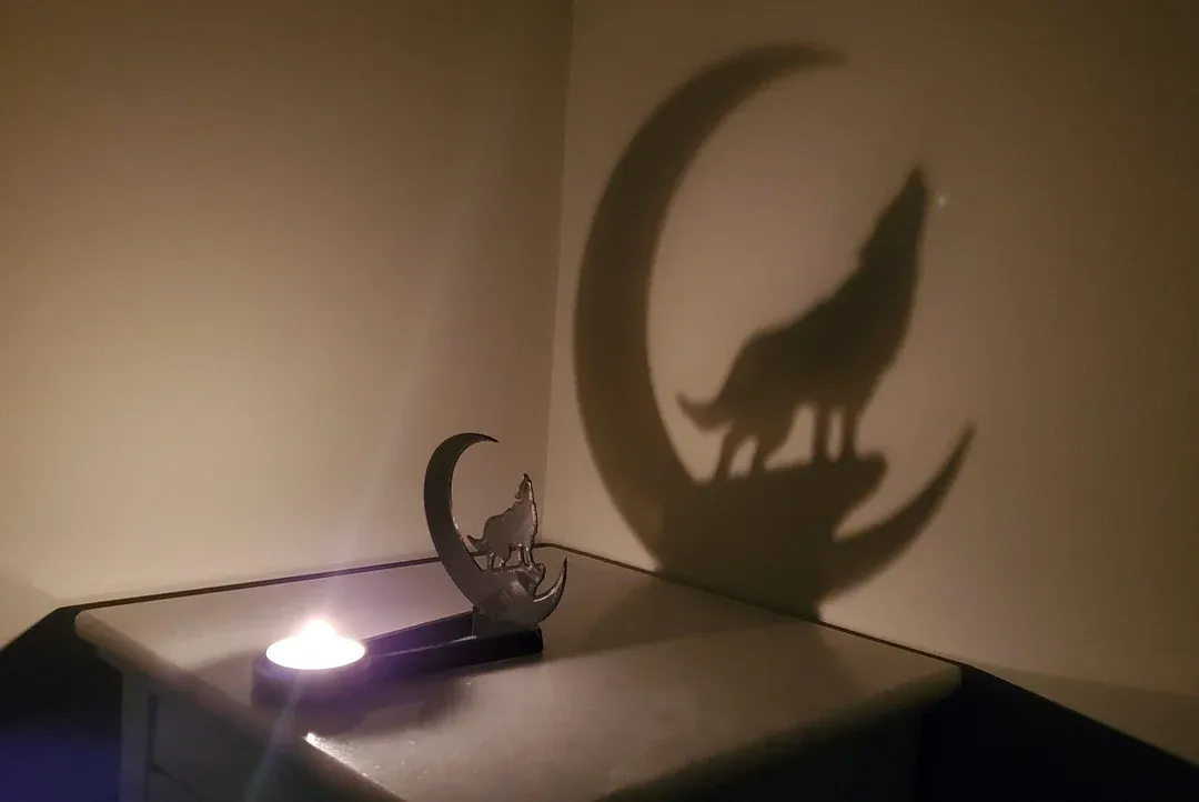 👻Ghostly Candlestick Shadow Decorations